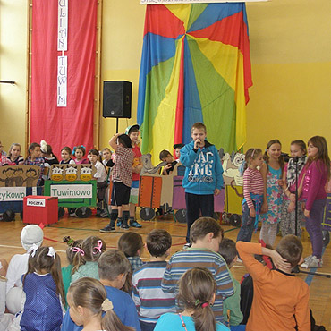 Obchody Roku Tuwimowskiego w SP Dziwnw