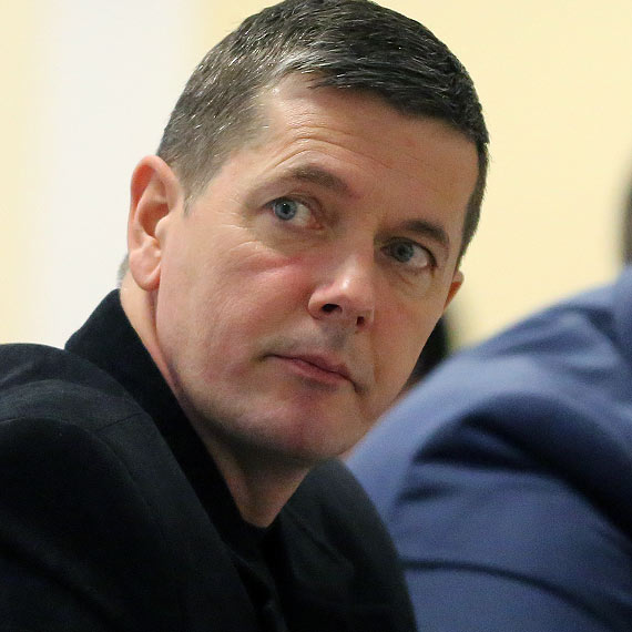Radny Jarosaw  Kapitan: Szybko z dugw nie wyjdziemy