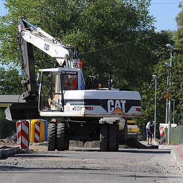 Ciki sprzt niszczy nowe ulice