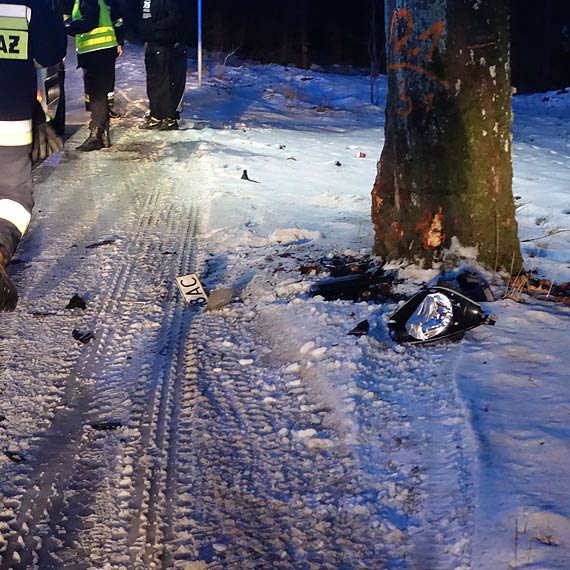 Wypadek na drodze Gosty- wierzno, dwie osoby ranne